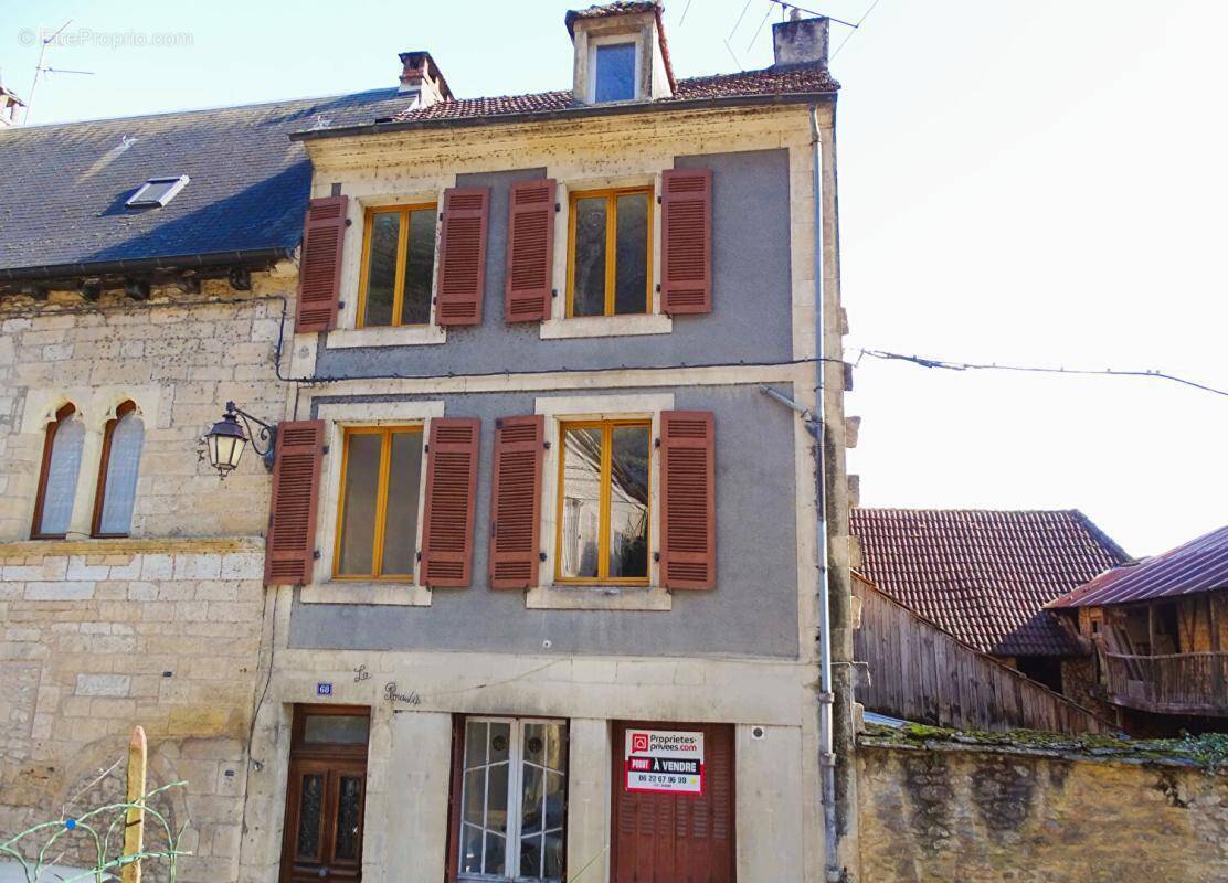 Maison à MONTIGNAC