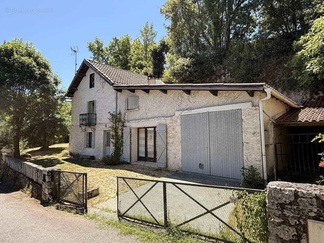 Maison à ROQUECOR