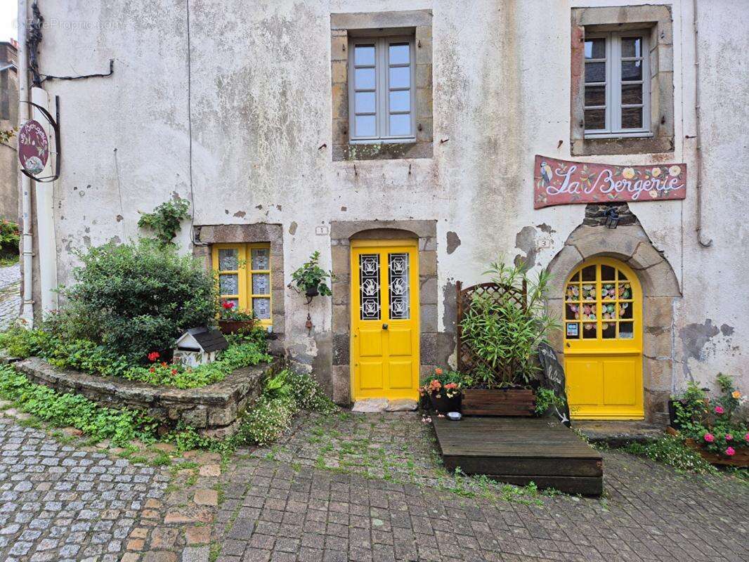 Studio à 49 900  HAI : une opportunité rare au coeur de Rochefort-en-Terre - photo 10