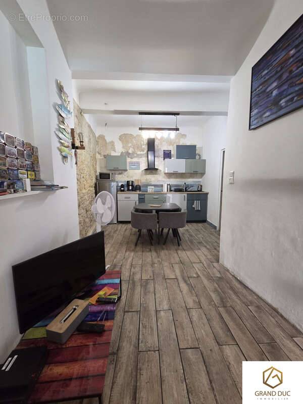 Appartement à MARSEILLE-2E