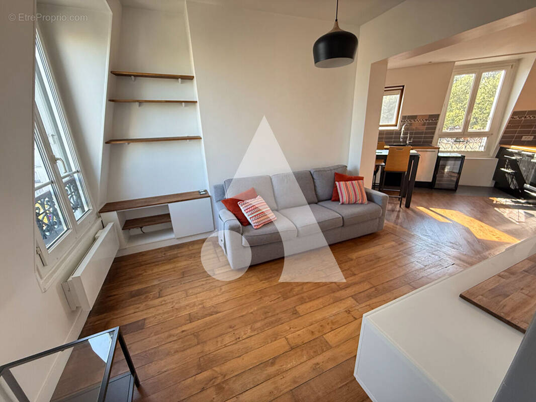 Appartement à PARIS-11E