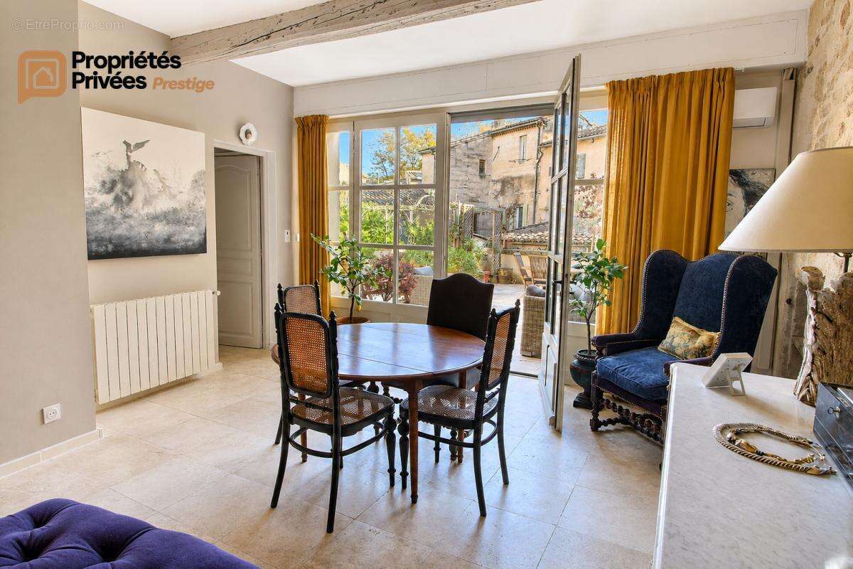 Appartement à UZES
