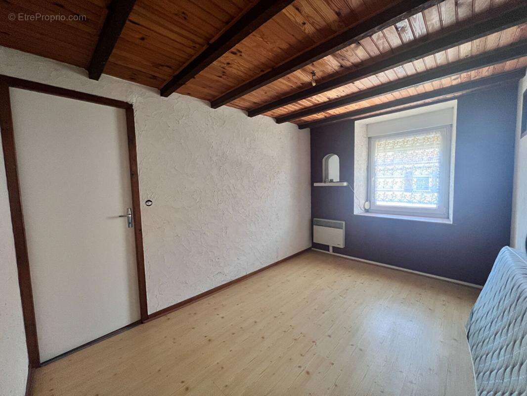 70130 - SEVEUX-MOTEY - Maison à rénover de 72m² - Prix : 35000  honoraires charge vendeur - photo 4