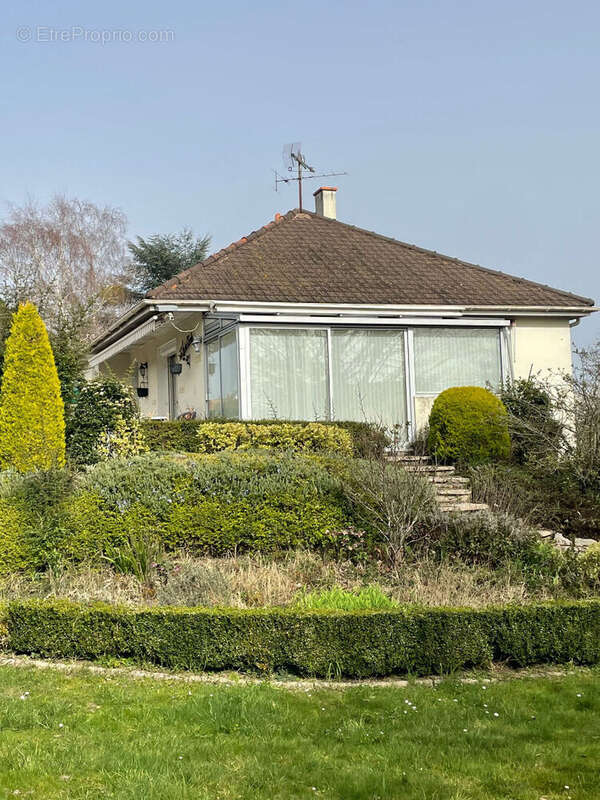 Maison à COMBLEUX