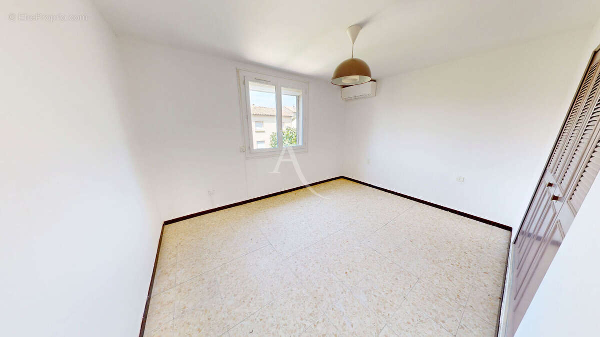 Maison 126 m² avec jardin, garage et fort potentiel d'aménagement  Narbonne quartier EDF - photo 11