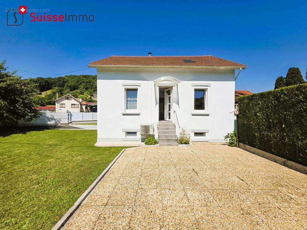 Maison à PONT-DE-ROIDE