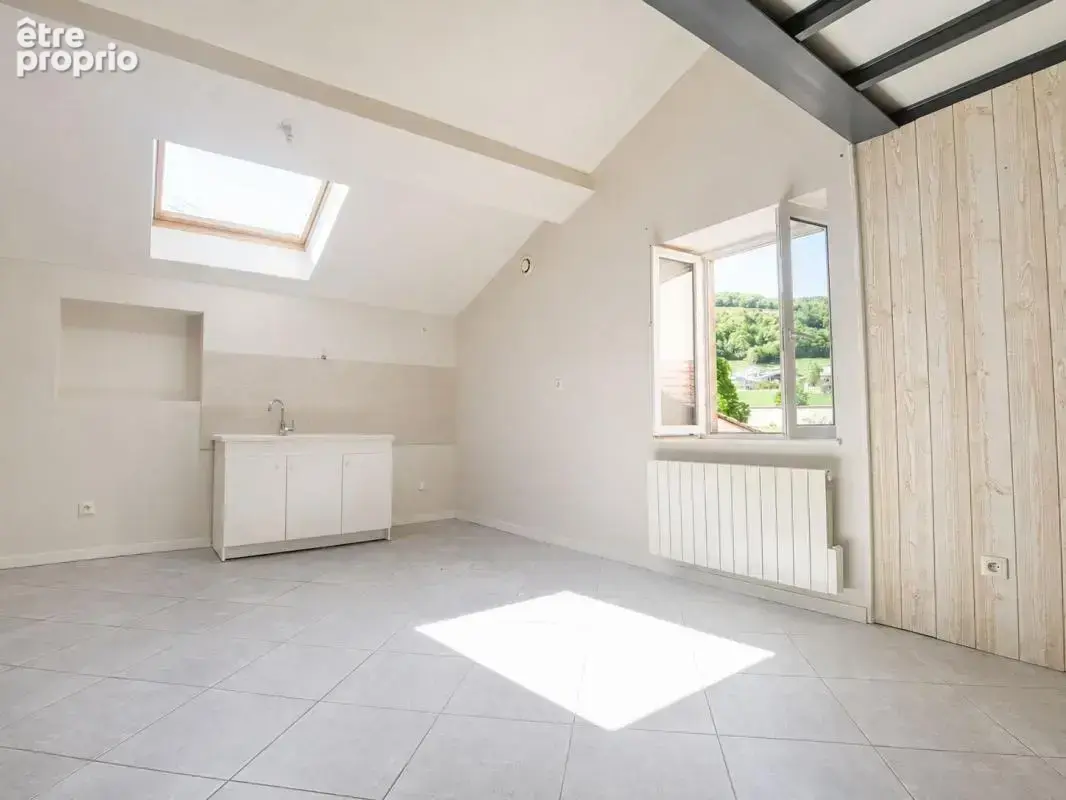 Appartement T3 - 2 chambres - centre village - photo 2
