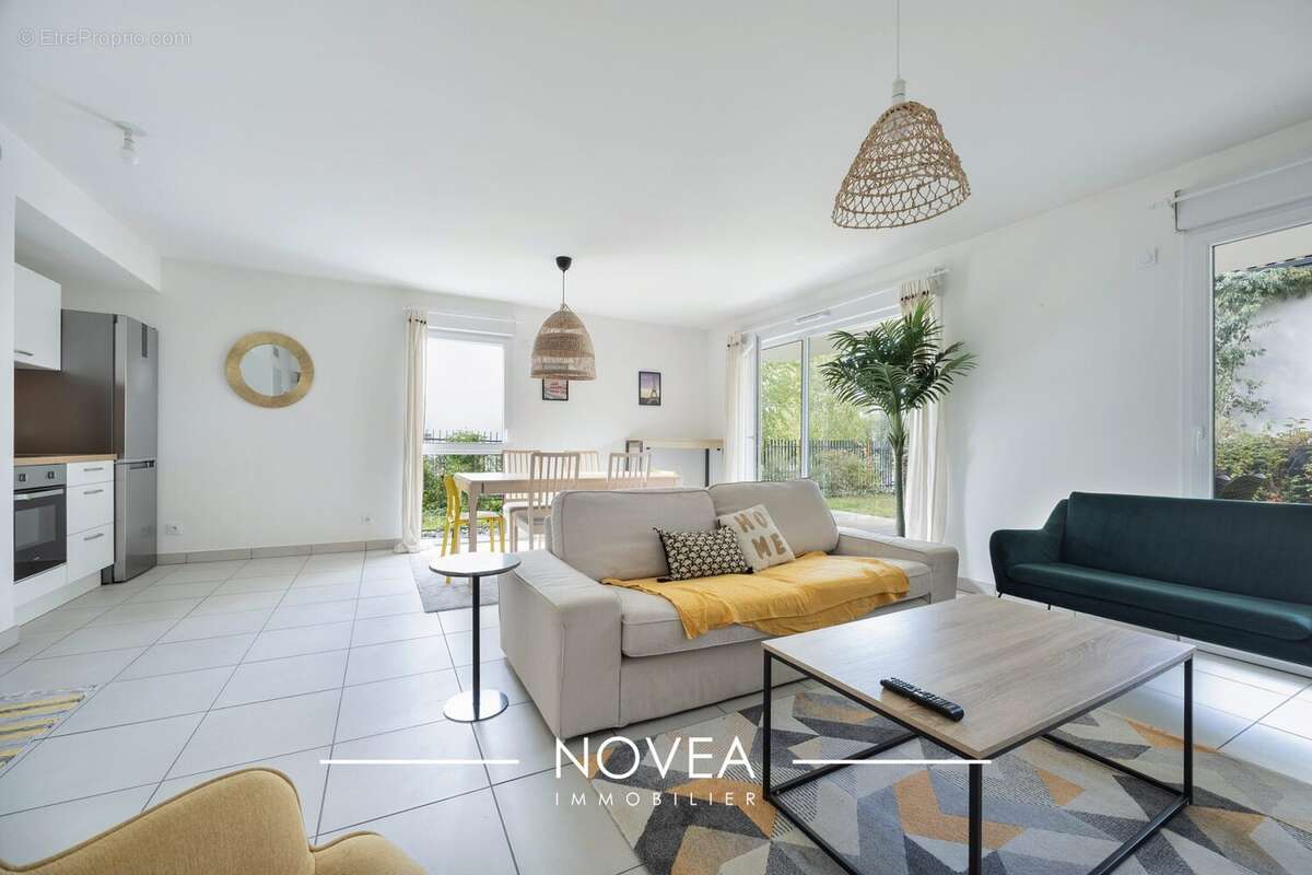 Appartement à CHARBONNIERES-LES-BAINS