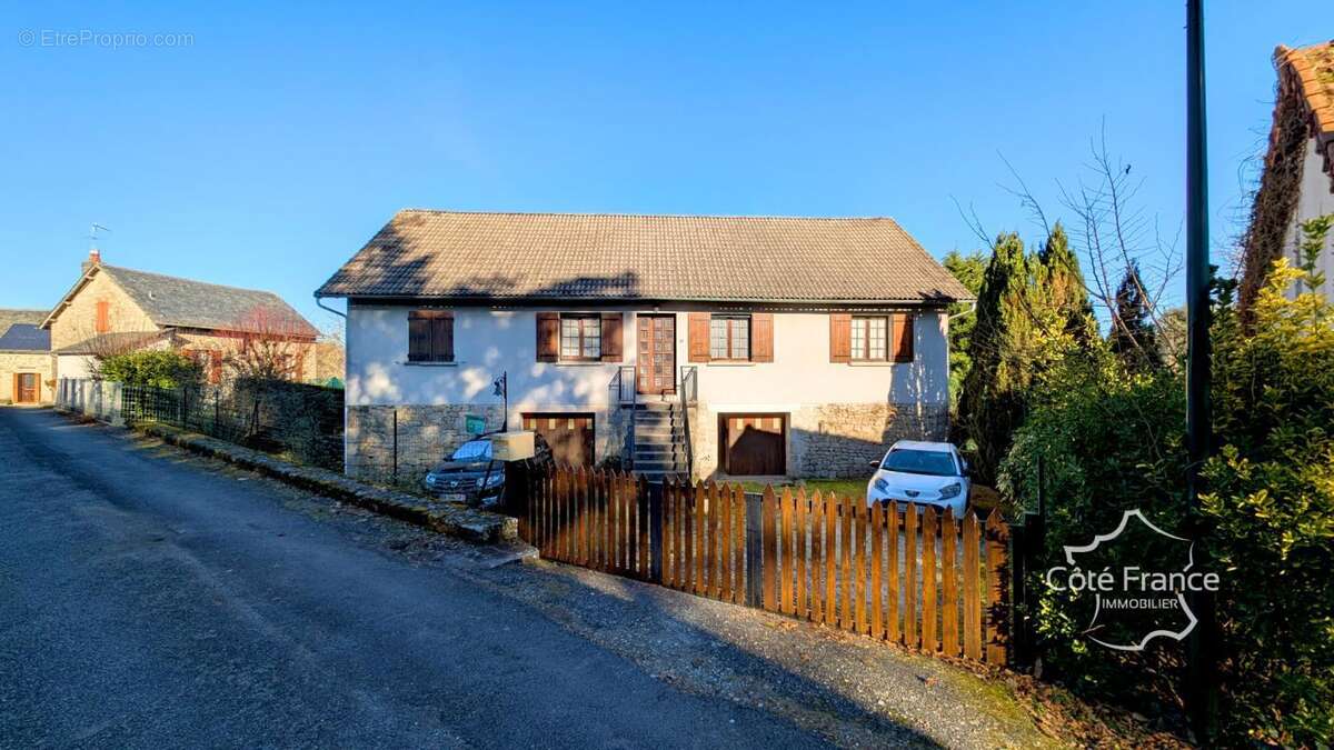 Maison à GOULLES