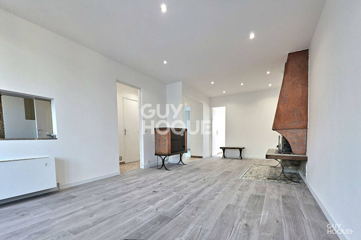 Appartement à MAISONS-ALFORT