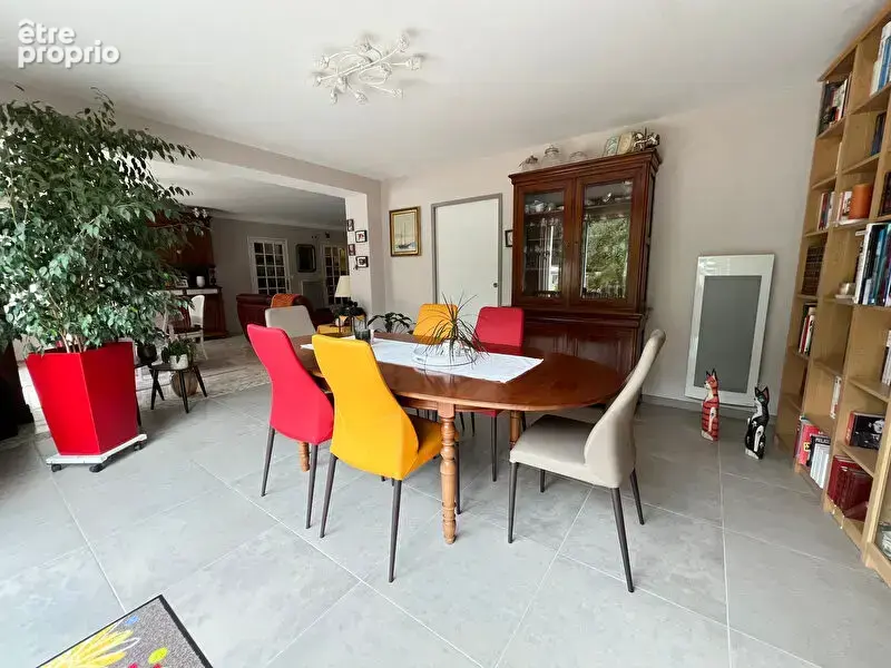 Maison - 7 pièces - Immaculée - photo 3