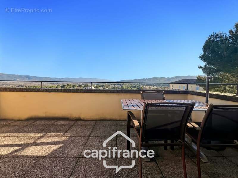 Appartement à MALLEMORT