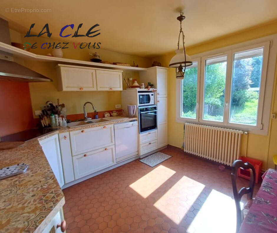 Maison à COULONGES-SUR-L'AUTIZE