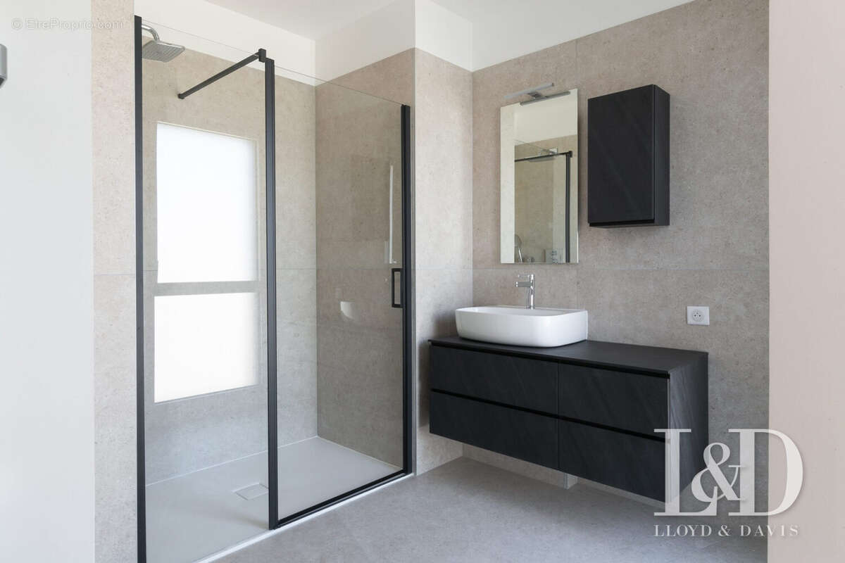 Appartement à SAINT-JEAN-DE-VEDAS