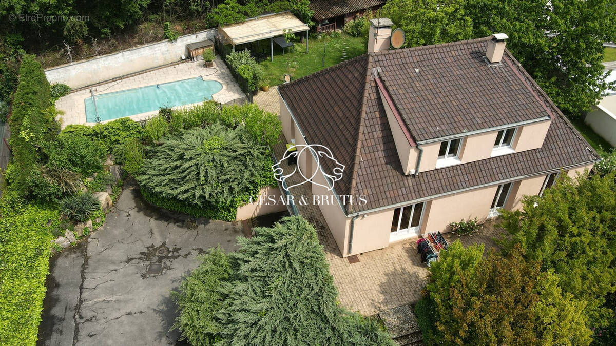 Maison à SAINT-PRIEST