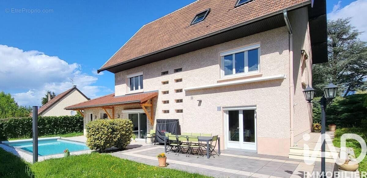 Photo 1 - Maison à SAINT-GENIS-LAVAL