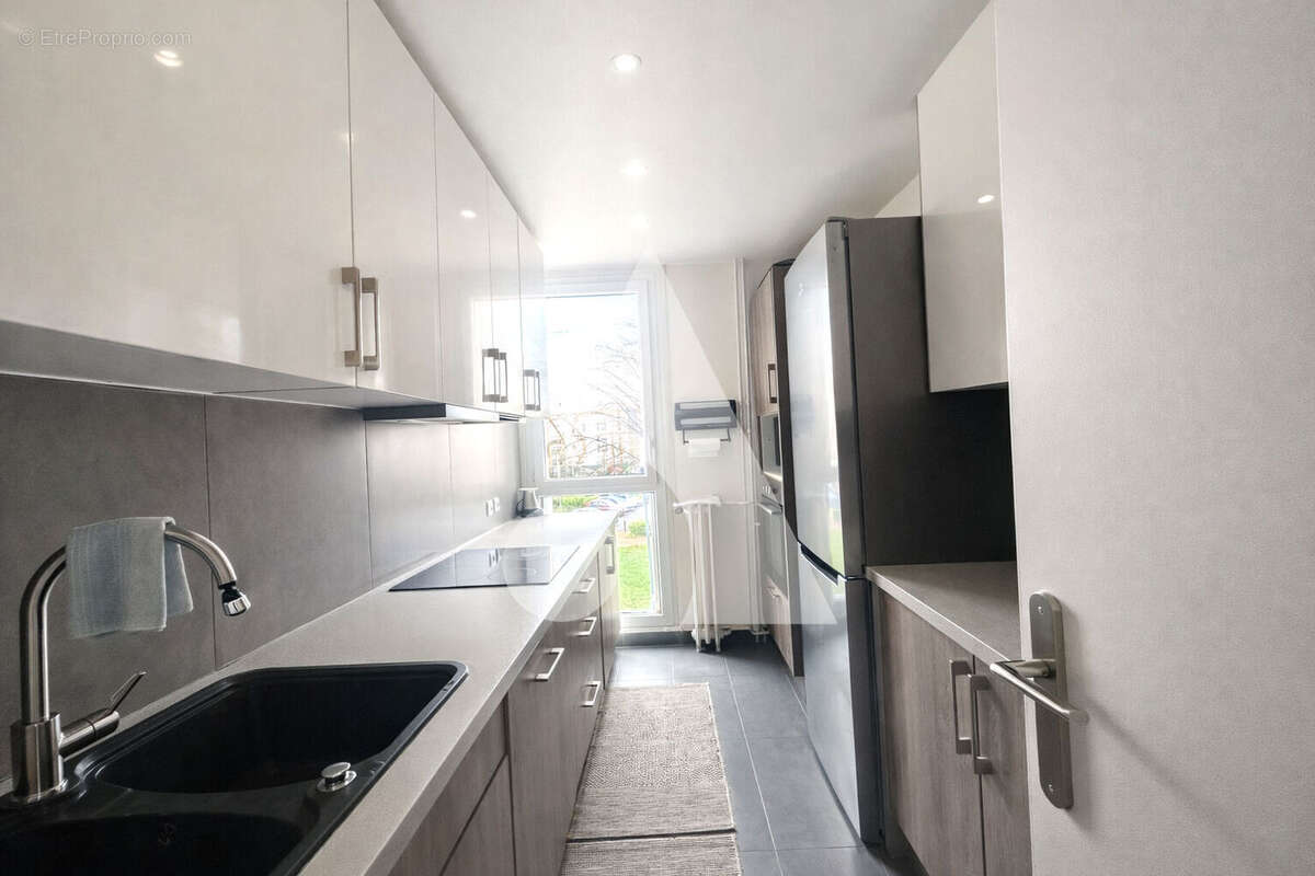 Appartement à VILLENEUVE-LA-GARENNE