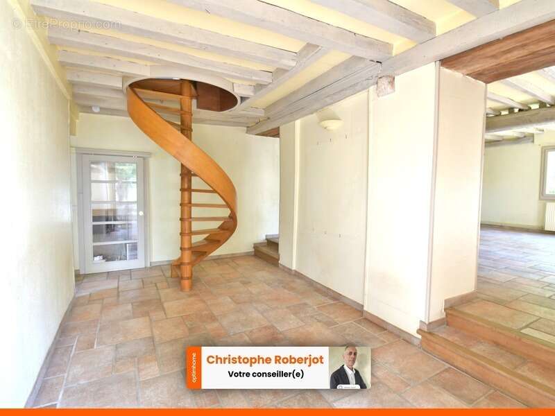 Maison Familiale ATYPIQUE en pierres située entre Chalon sur Saône et Beaune dans un havre de paix de 1700m2 et plus - photo 11