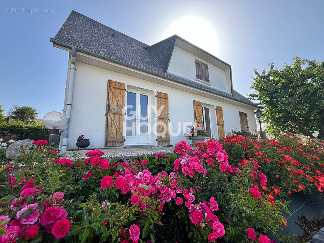 Maison à CONDE-SUR-NOIREAU