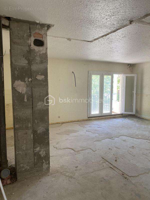 SAINT-CHRISTOL ((84) -  Créez votre T2 sur mesure ! Plateau sous forme d'appartement de 68 m² env. situé au 1er étage avec ascen - photo 20