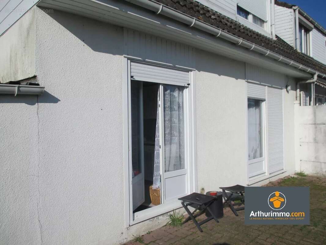 Maison à NEUFCHATEL-SUR-AISNE