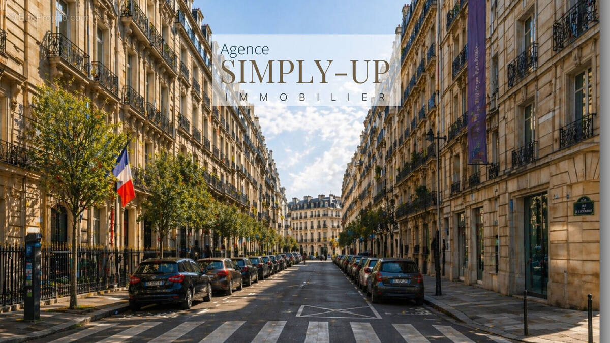 Appartement à PARIS-16E