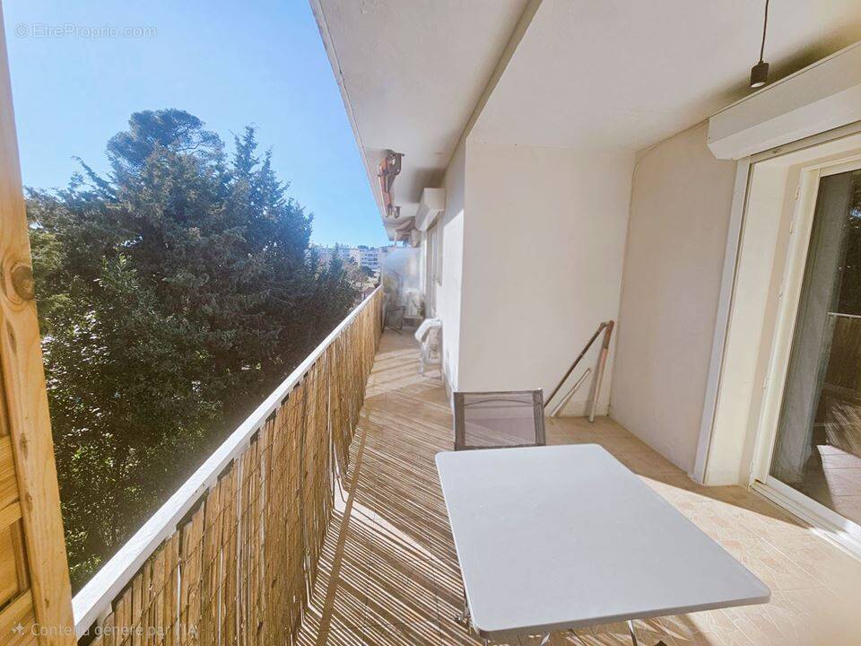 Appartement à LE CANNET