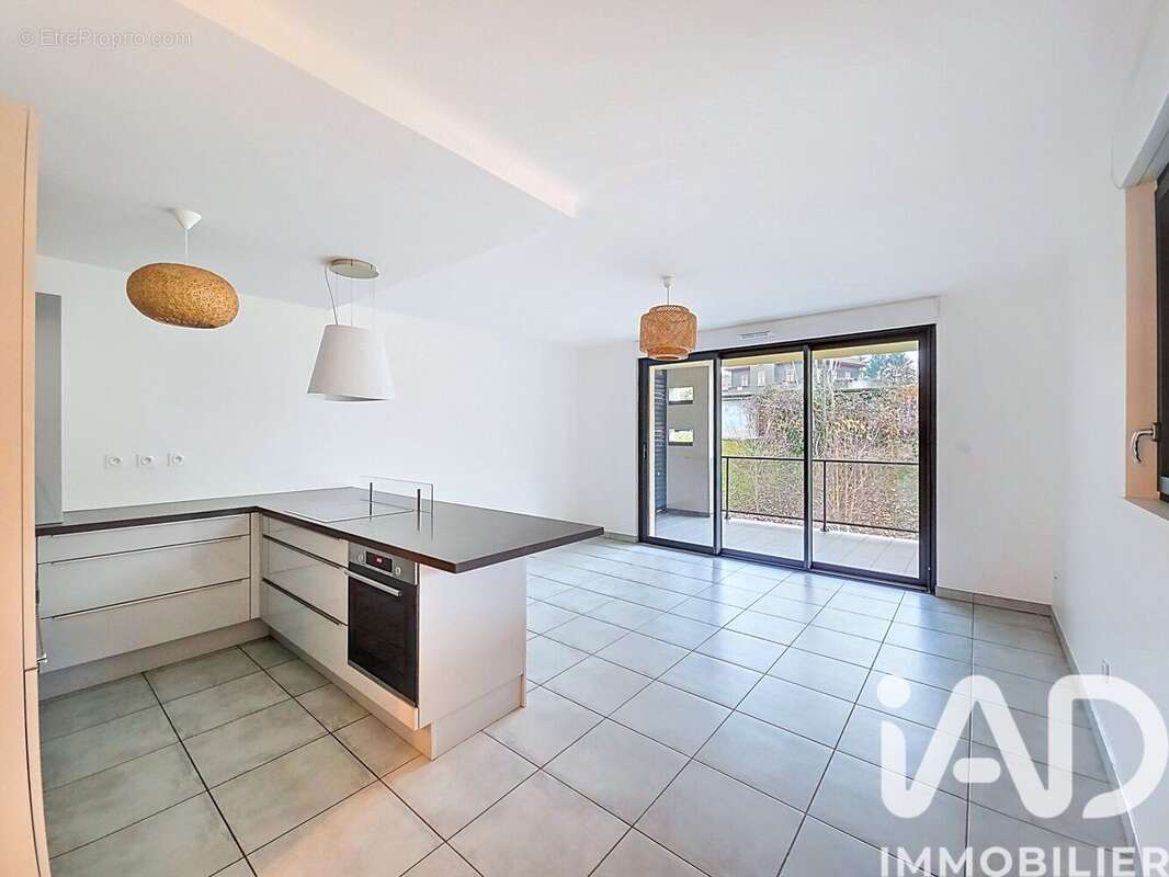 Photo 2 - Appartement à LA ROCHE-SUR-FORON