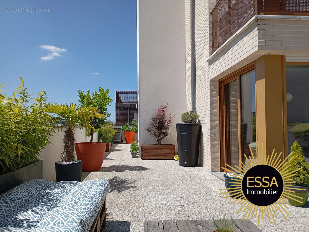 Appartement à SAINT-CYR-L'ECOLE