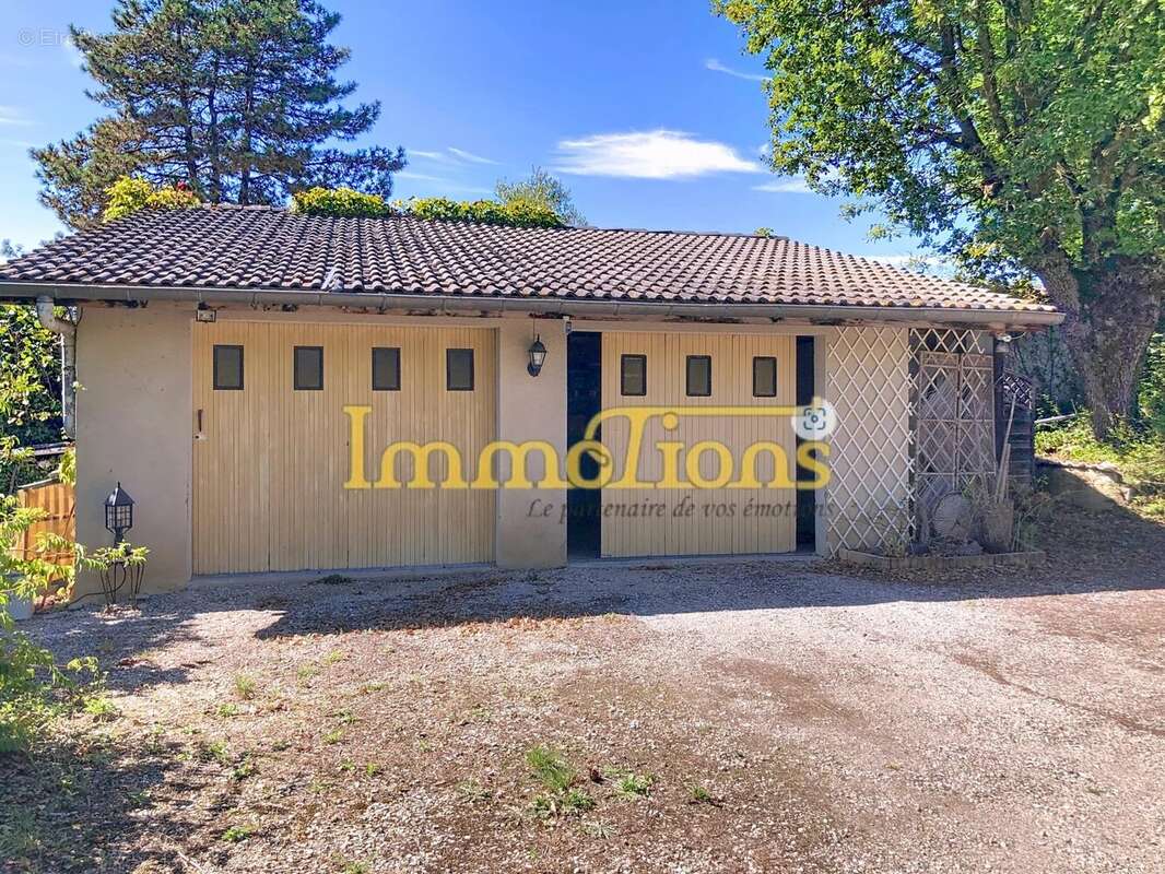 Maison à SAINT-LATTIER