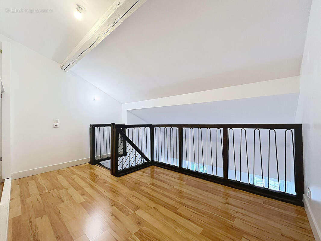 Appartement à MARSEILLE-2E