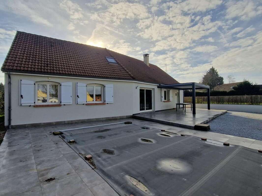 Photo 2 - Maison à PARIGNE-LE-POLIN