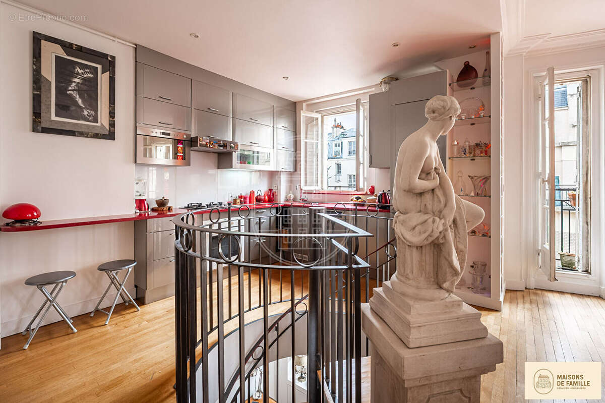 Appartement à PARIS-18E