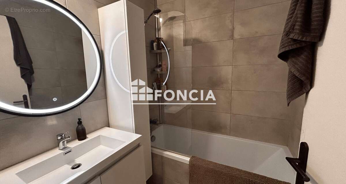 Appartement à MARSEILLE-7E