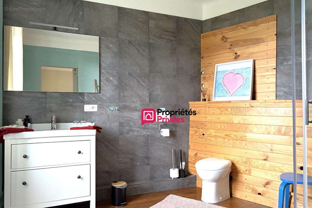 Maison T6 avec dépendances à vendre Saint Priest Des Champs  de 200 m2 - photo 14