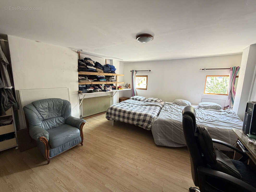 Maison familiale de 130 m2 à Le Petit-Quevilly. - photo 10