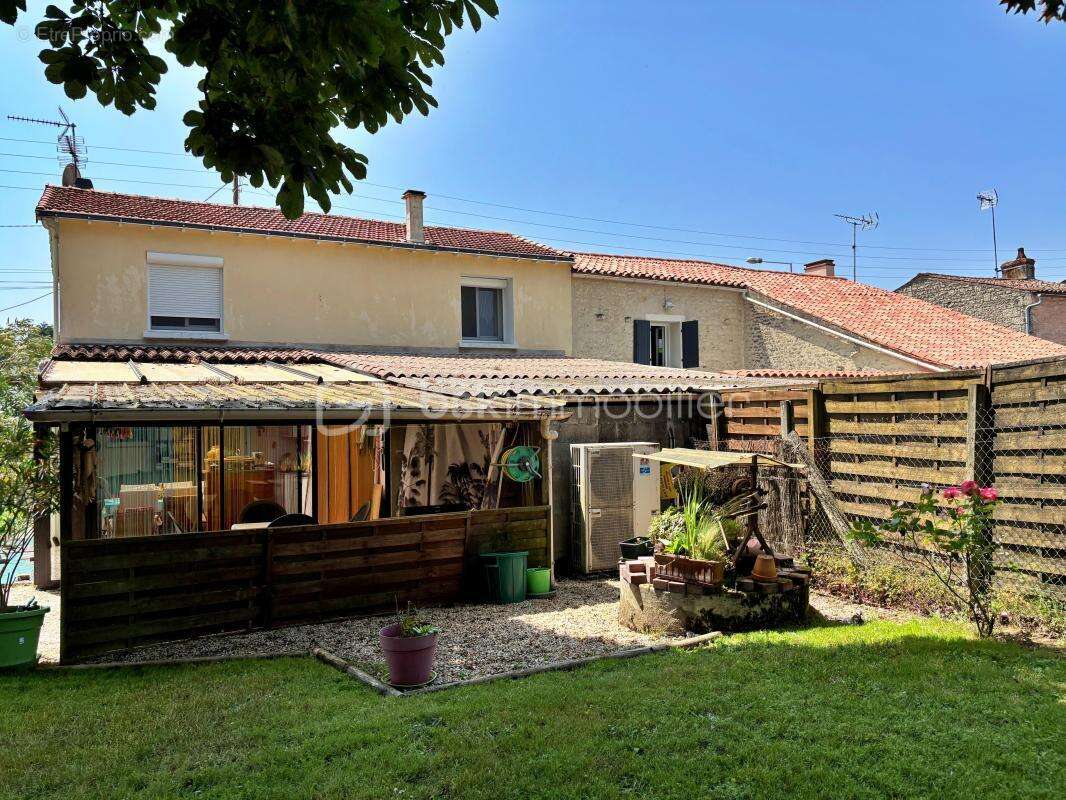 Maison à FONTENAY-LE-COMTE