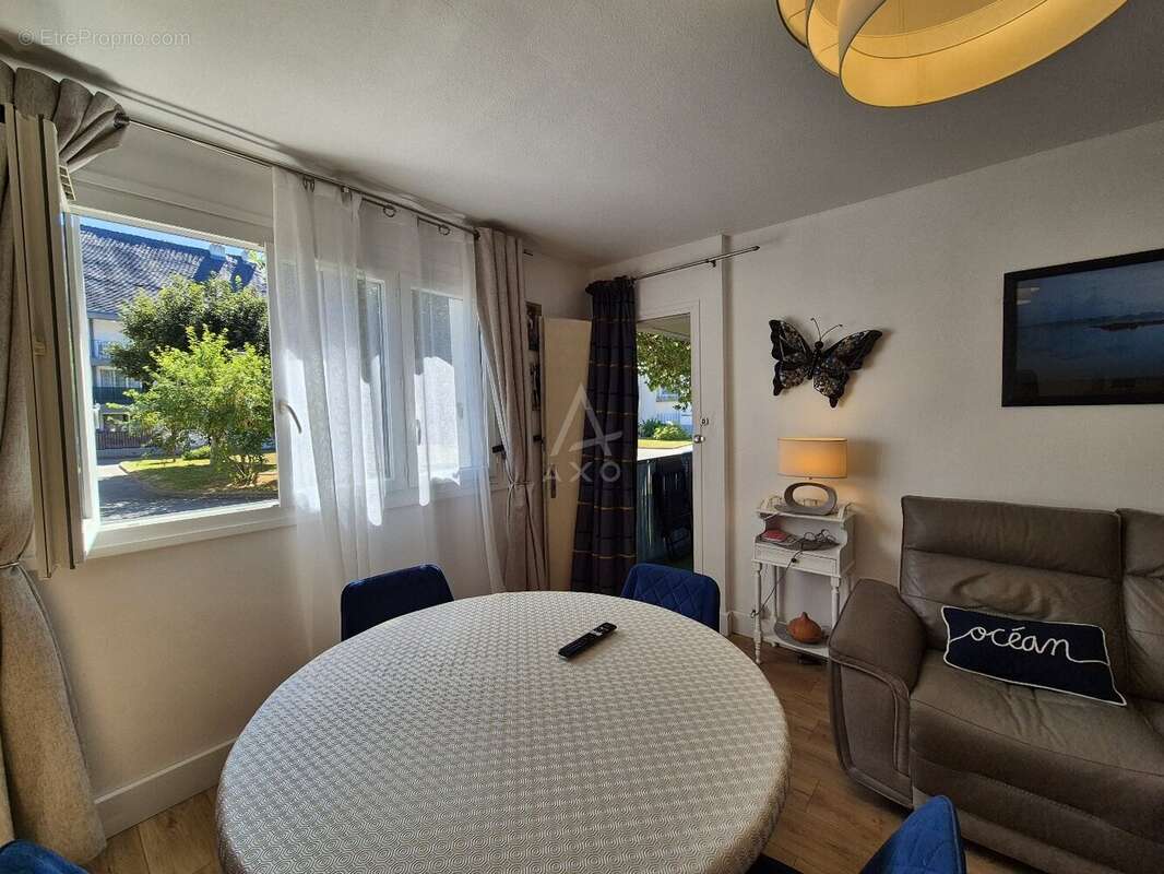 Lanvéoc  T3 rénové en rez-de-chaussée avec 2 balcons - photo 4