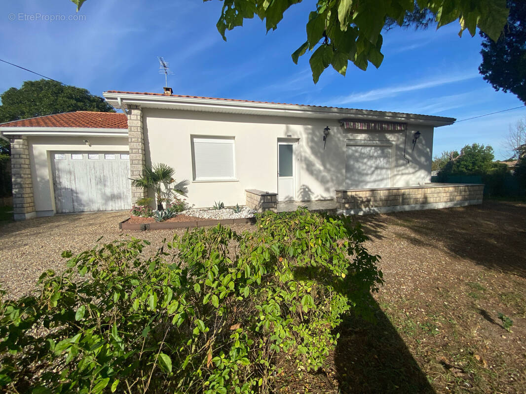 Maison à SAINT-LOUBES