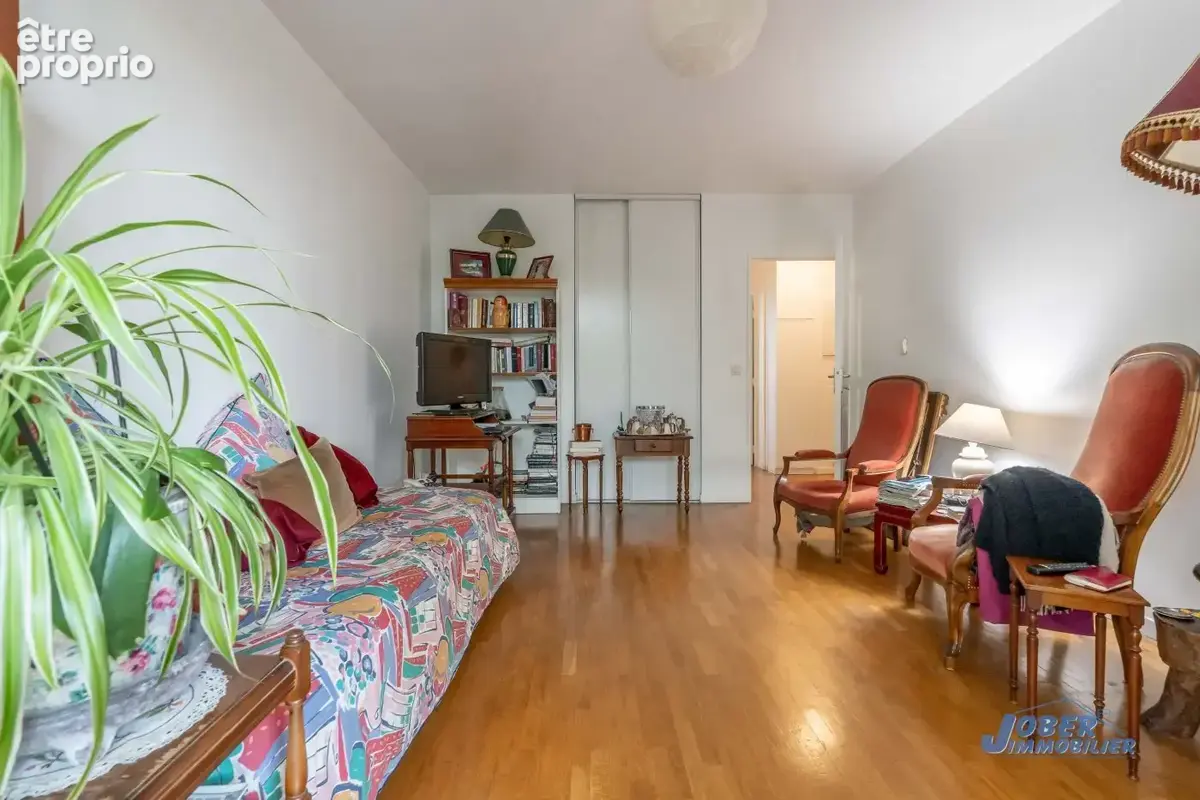 Appartement 1 pièce 33 m² à vendre à Nogent-Sur-Marne (94130) - photo 2