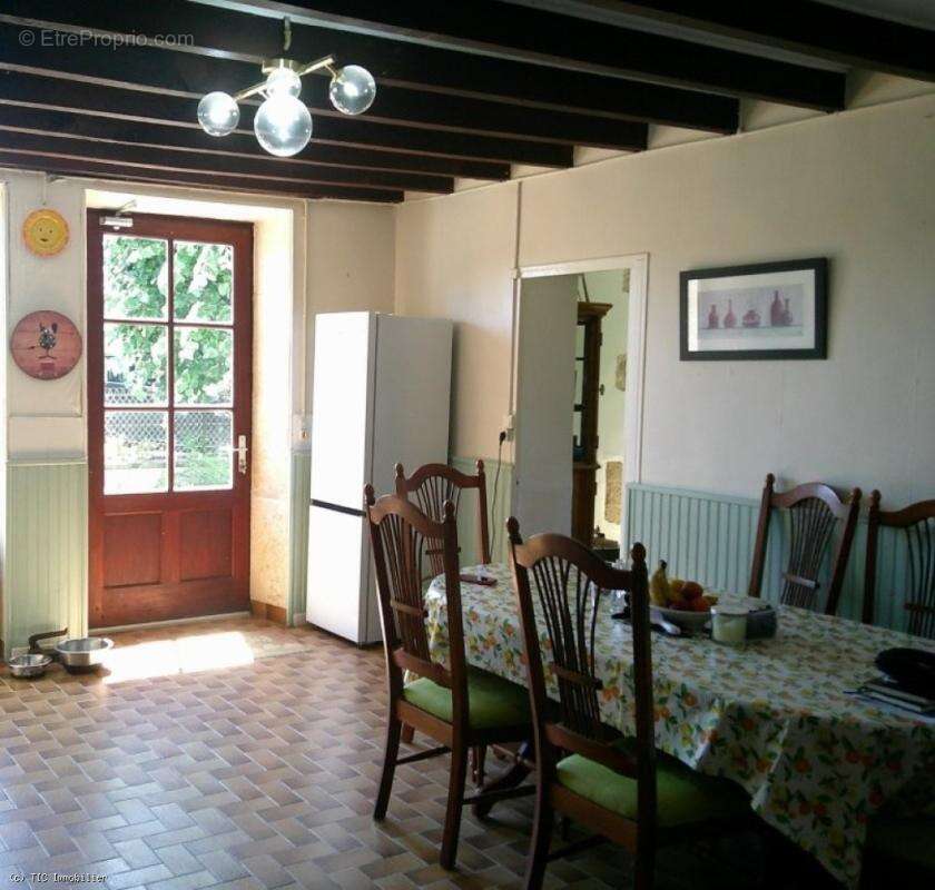 Maison à CHARROUX