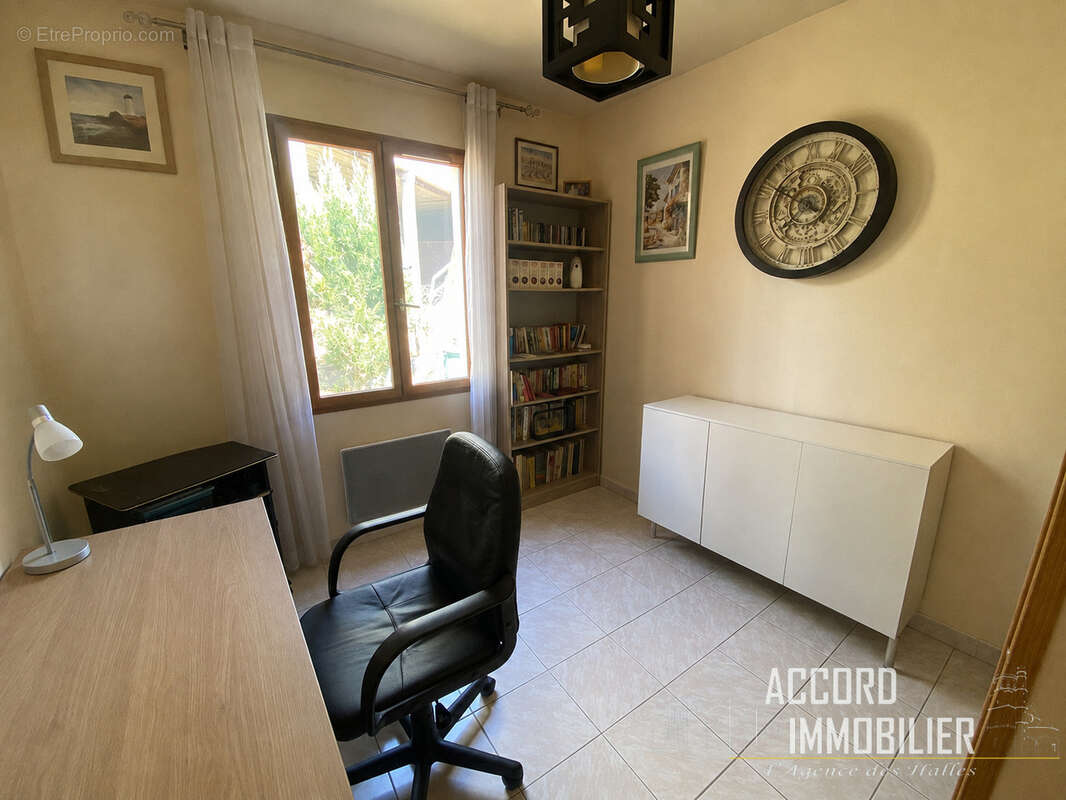 Maison T4 de plain-pied avec garage sur 700 m2 de terrain - photo 5