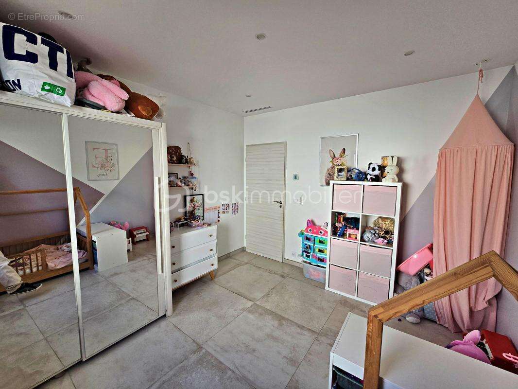 Maison t4 96 m² – terrain 535 m² – entièrement reconstruite en 2020 – piscine – garage - photo 9