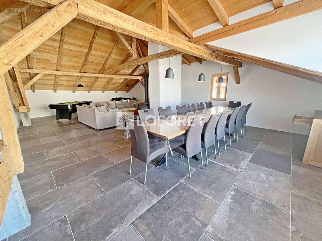 73210 Aime La Plagne LONGEFOY T7 de 214m² en parfait état - photo 2