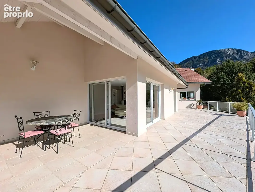 Villa avec vue panoramique sur le lac du Bourget - Pugny-Chatenod - photo 11