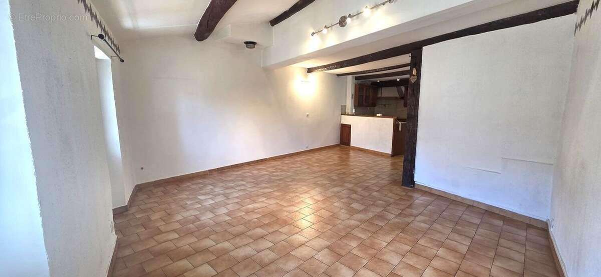 Maison à CUGES-LES-PINS
