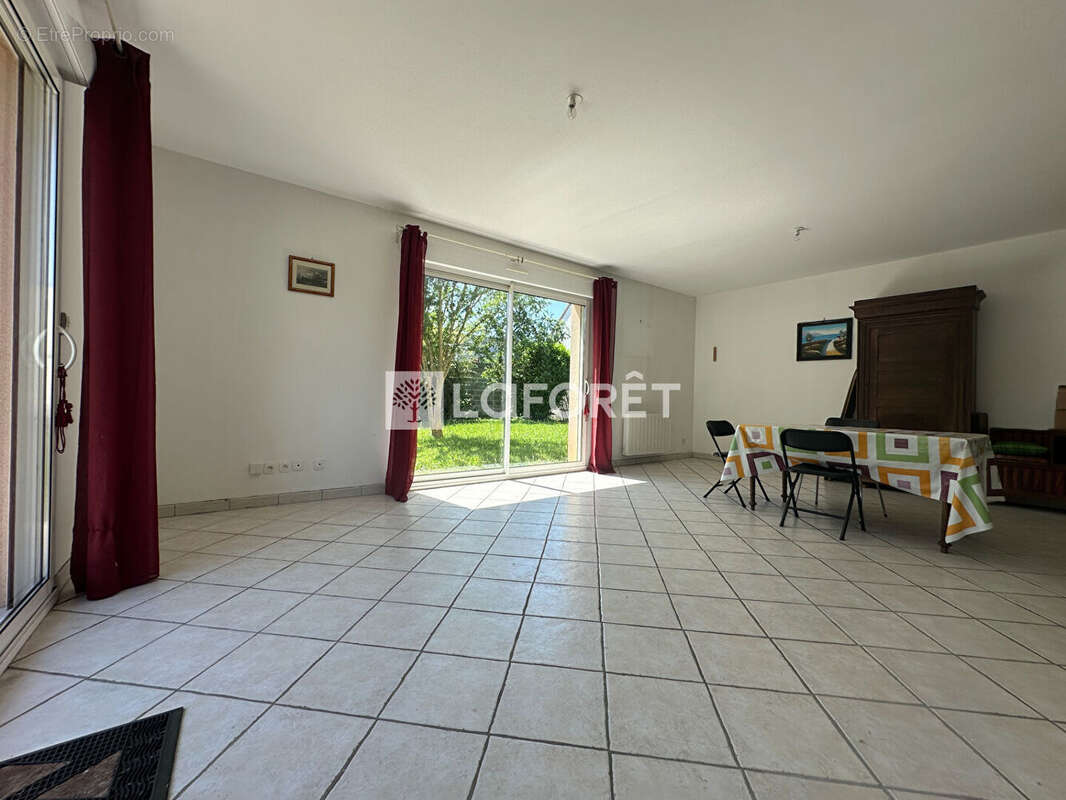 MAISON PLAIN-PIED,  151 m² Castine en plaine - photo 5