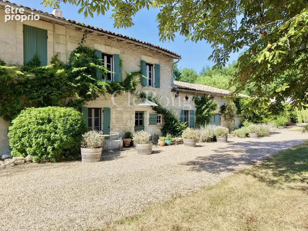 Magnifique emplacement pour cette maison de campagne avec un gîte près de Bergerac - photo 14