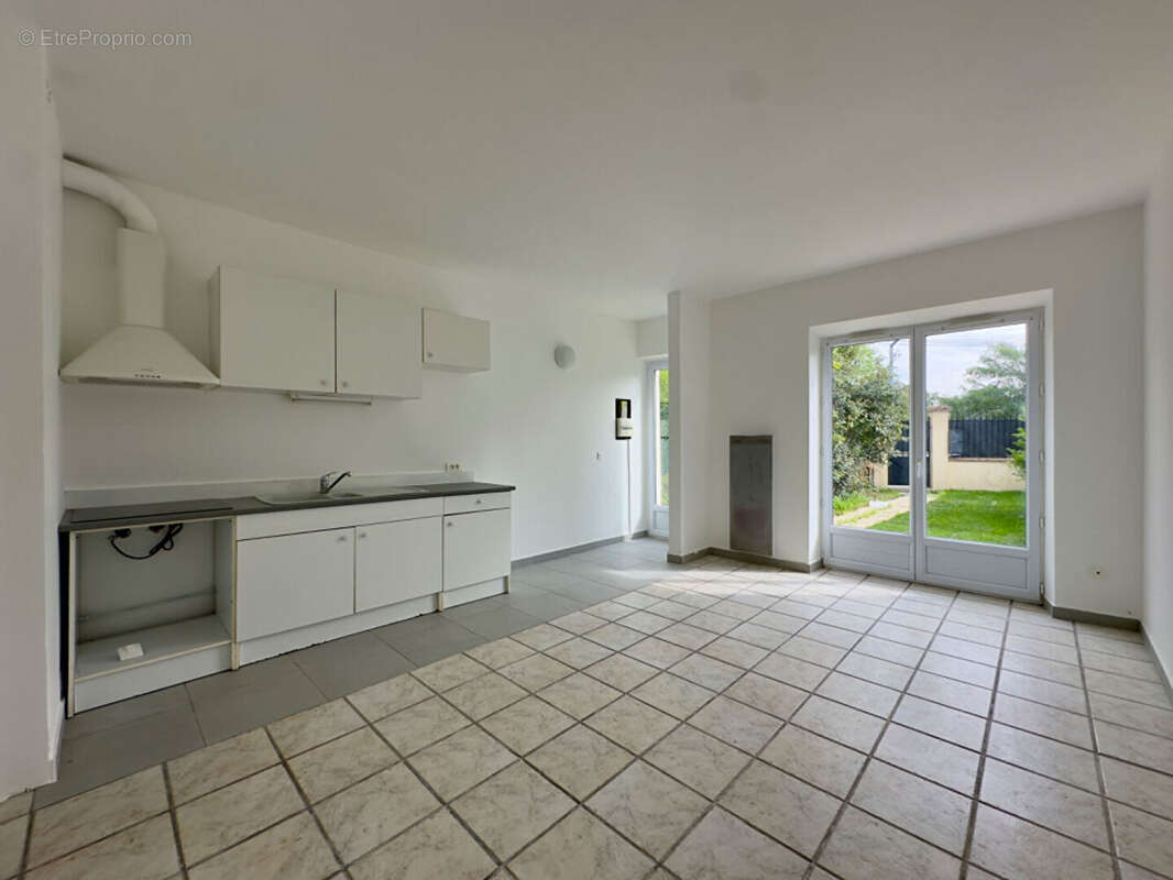 Appartement à LES MUREAUX