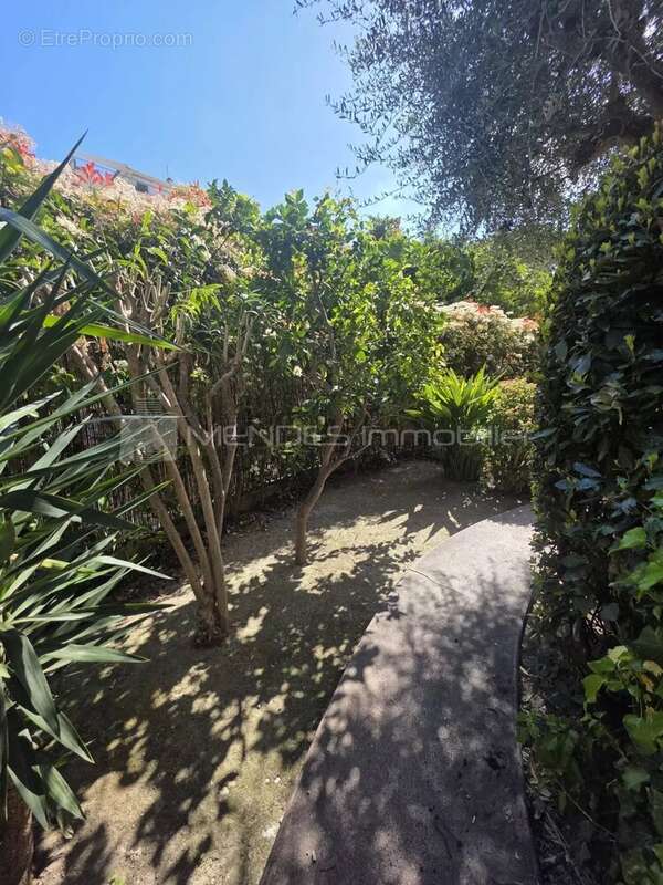 Appartement à ROQUEBRUNE-CAP-MARTIN